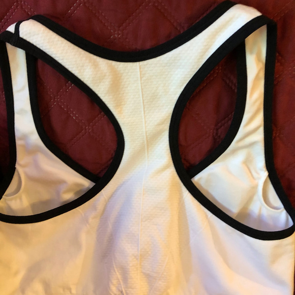 Danskin Now Intimates & Sleepwear Danskin Now Zip Front Closure